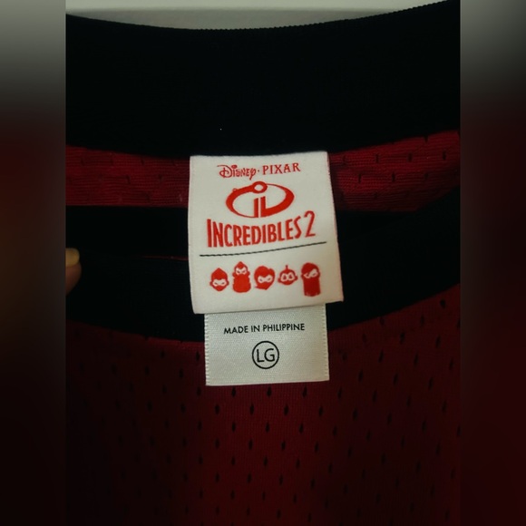 12. NWT Disney Pixar Incredables lg mesh like material tang top unisex - Picture 4 of 5